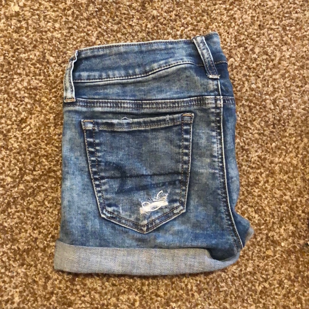 American eagle light blue distressed jean shorts